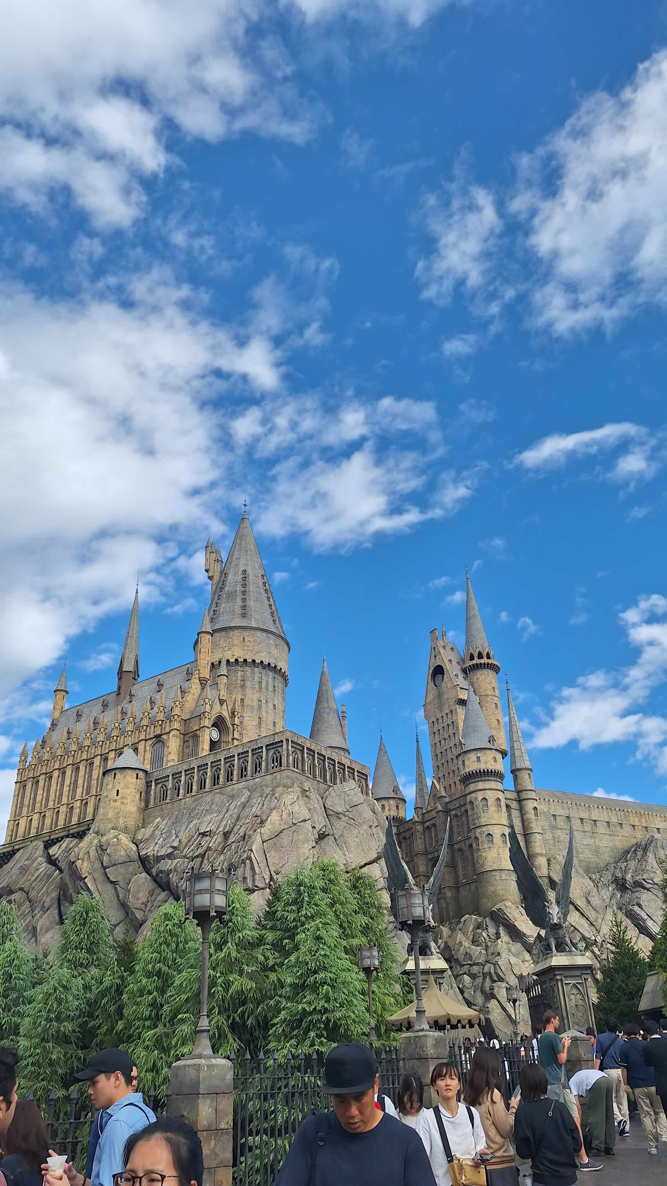 Hogwarts castle beneath a cloud-filled sky